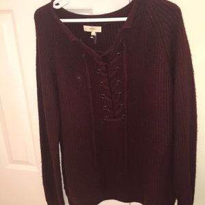 Maroon sweater tie front Large